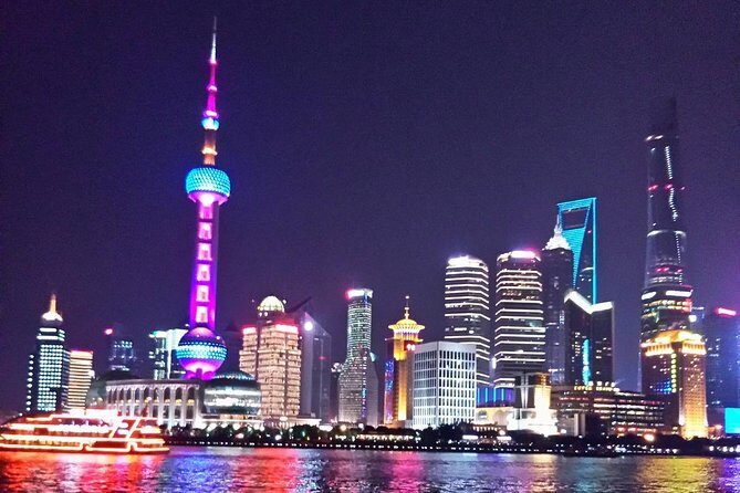 4-Hour Private Shanghai City Tour with Old and New Highlights - Shanghai Tower and the Pudong Skybridge: Best Views, Ticket Budget Included