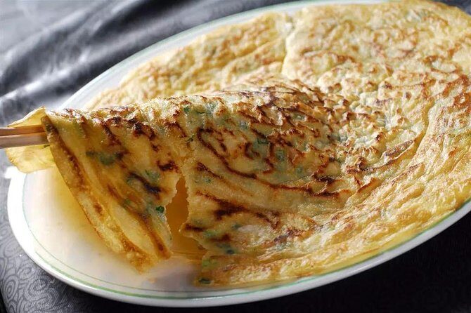 Authentic Local Food Tour in Central Shanghai - Getting Oriented: Meet Near Huangpi Nan Road and Head Toward Xintiandi