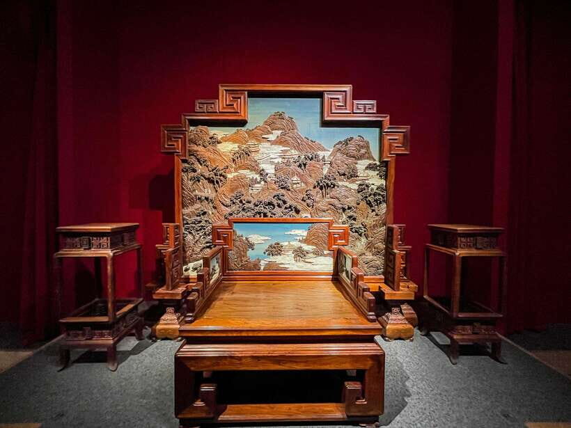 Beijing: Forbidden City and Tian’anmen Square Walking Tour - Forbidden City: why a guide is worth it in a place this big