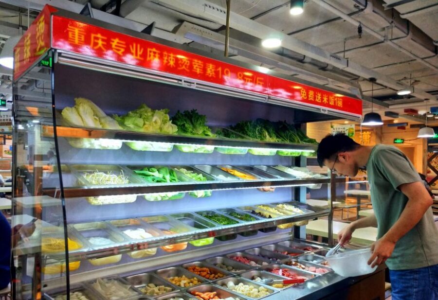 Beijing: Hutong Culinary Walking Tour with 15+ Tastings - Sesame cakes and sweet starters: a warm-up for what’s next