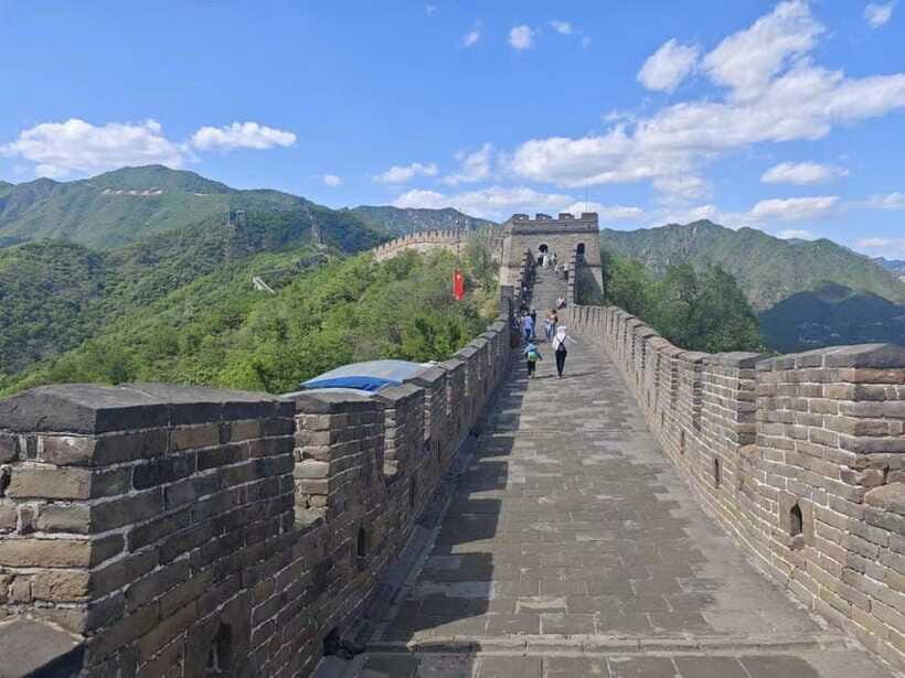 Beijing: Mutianyu Great Wall and Summer Palace Private Tour - Private guide + private car: the difference is how the day runs