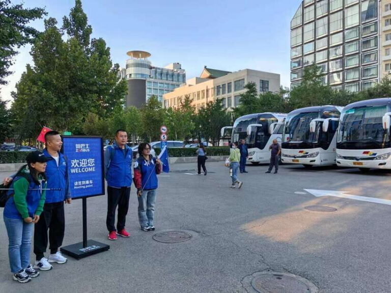 Beijing: Mutianyu Great Wall Day Trip by Bus with Tickets - Finding the pickup: Regent Hotel parking lot near Wangfujing