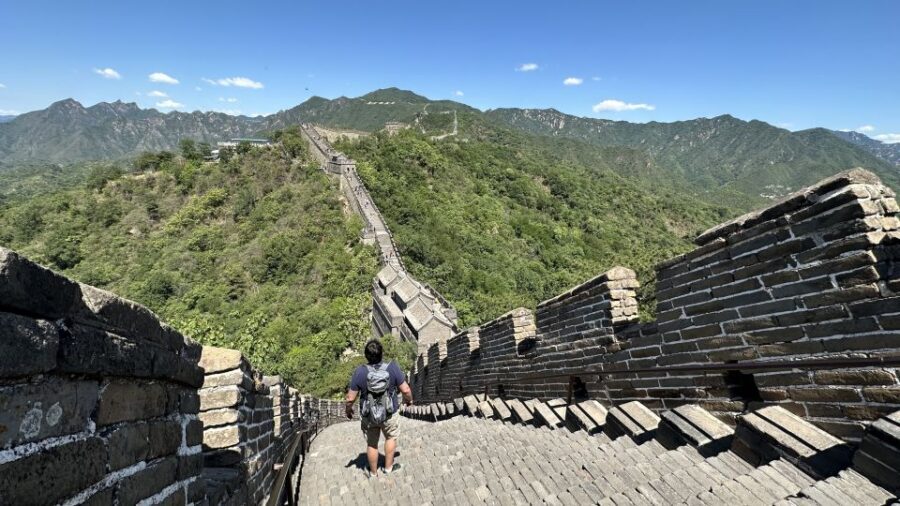 Beijing: Mutianyu Great Wall Private Tour with VIP Fast Pass - Cable car vs. ski lift vs. toboggan: choosing your ascent