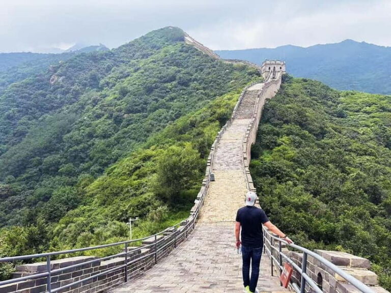 Beijing: Mutianyu Great Wall Private Tour with VIP Fast Pass - Getting from Beijing to the Wall: the comfort factor