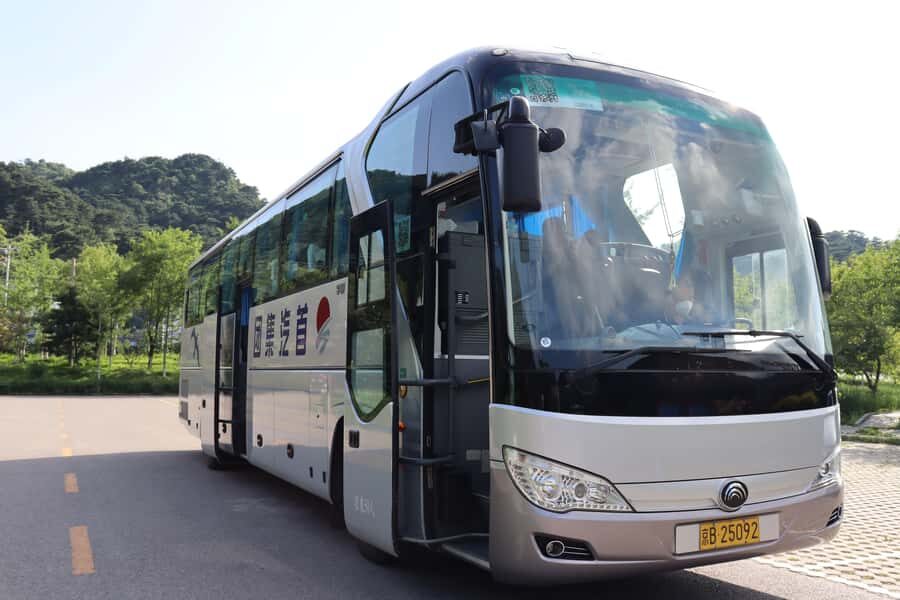 Beijing: Mutianyu Great Wall & Summer Palace Day Tour - The drive to Mutianyu: use the time wisely