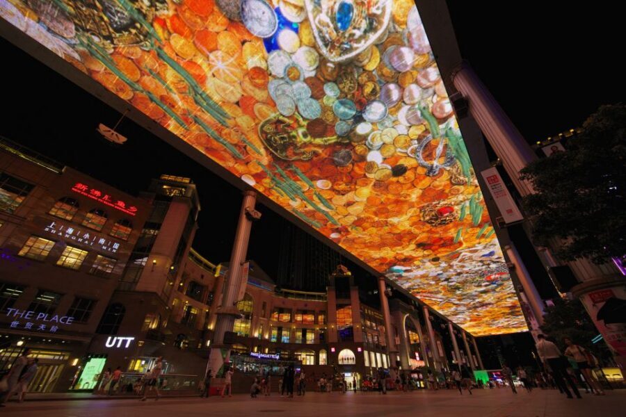 Beijing: Private Sightseeing Nighttime Tour with Transfer - Shichahai and hutongs: the quieter Beijing moment