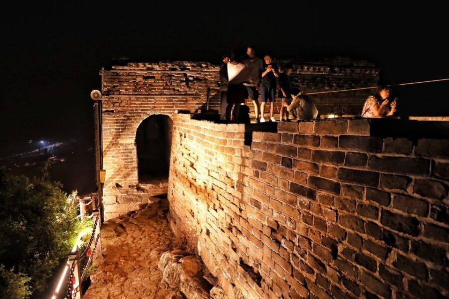 Beijing: Simatai Great Wall & Gubei Water Town Private Tour - Guides and drivers: what quality looks like in real life