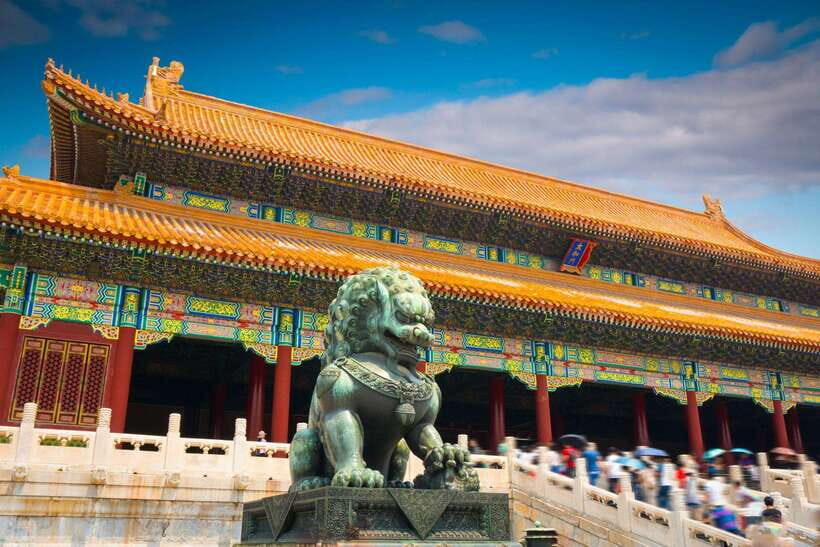 Beijing:Forbidden City & Tian'anmen Square with entry ticket - Jewellery, clocks, and treasure stories: why the theme helps