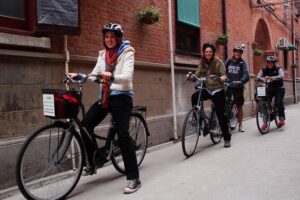 Biking Real Shanghai& Enjoy Local Food - The French Concession, the Bund, and Xintiandi at bike speed
