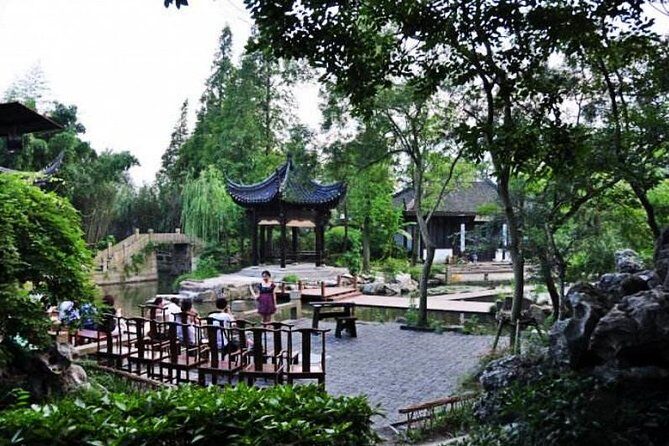 From Shanghai: Zhujiajiao Water Town Private Tour with Boat Ride - Food and timing: a local lunch or dinner that ends the day well