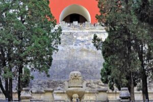 Great Wall of China at Badaling and Ming Tombs Day Tour from Beijing - Climbing Badaling: picking the north or south face and avoiding frustration