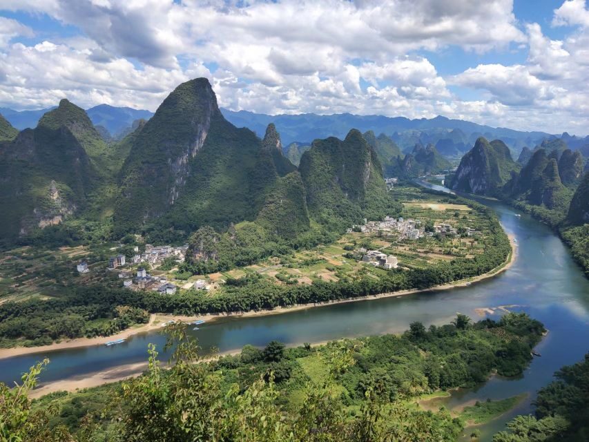 Guilin: Classic Private Full–Day Tour - Reed Flute Cave: the art palace walk you actually understand