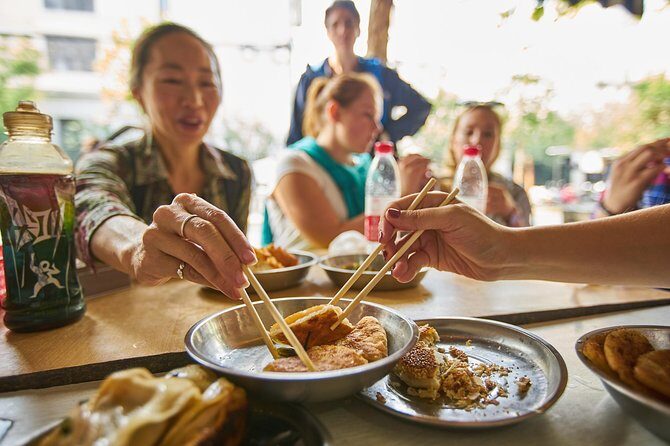Half-Day Bike Tour of Shanghai Old Town with Food Tasting - Guides, group size, and why the morning feels personal