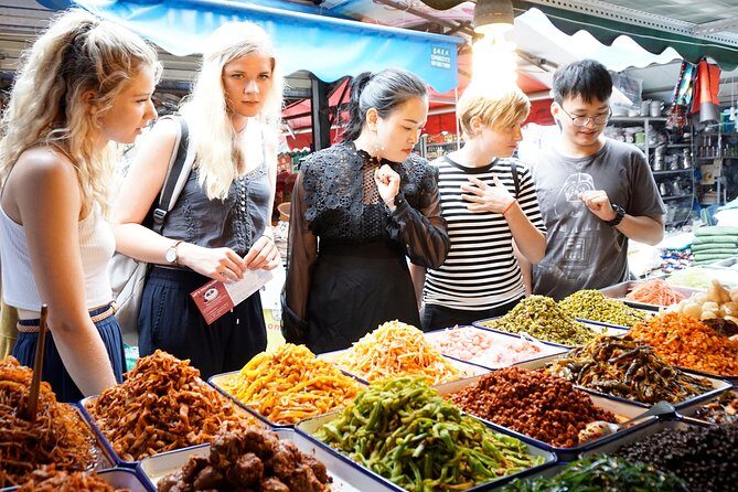 Half-Day Chengdu Cooking Class with a Local Market Visit - How the Liangjiaxiang market sets up your Sichuan cooking