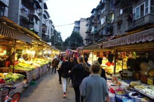 Half-Day Chengdu Cooking Class with a Local Market Visit - Tea break and local pace: from shopping to Chilli Cool’s kitchen