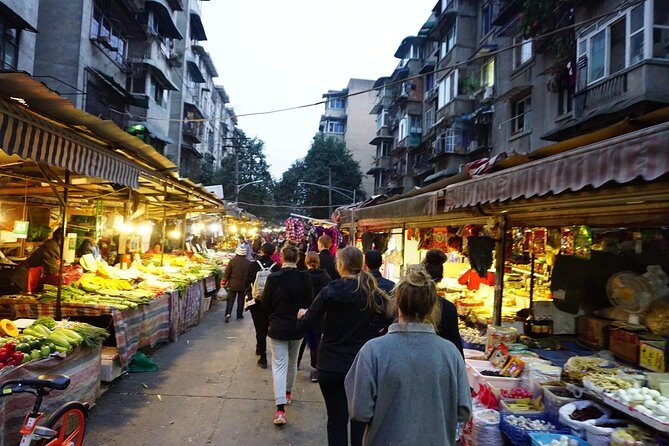 Half-Day Chengdu Cooking Class with a Local Market Visit - Tea break and local pace: from shopping to Chilli Cool’s kitchen