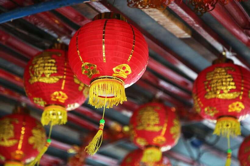 Hong Kong: Big Bus Hop-On Hop-Off Tour & Optional Peak Tram - Blue Route (Kowloon): markets, temples, museums, and West Kowloon connections