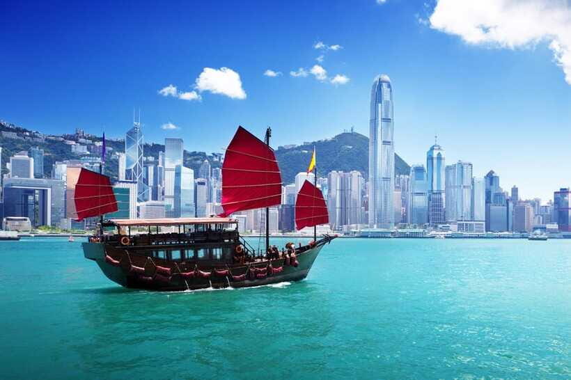 Hong Kong: City Landmarks Tour + Peak Tram Ticket + Lunch - Pacing, comfort, and who will enjoy it most