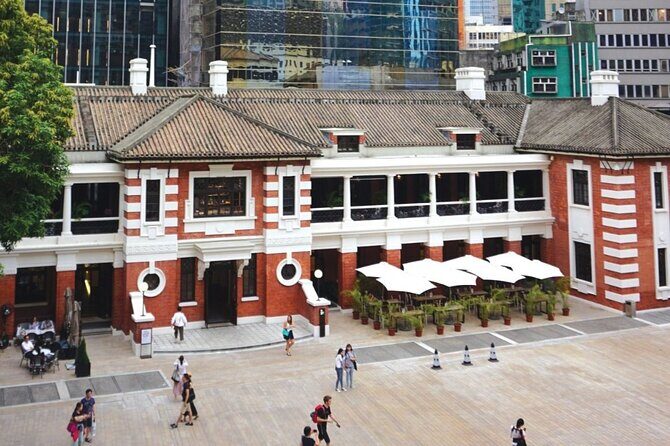Hong Kong Day Tour: City Landmarks & Highlights - Markets in Sheung Wan and beyond: antiques, jade, and dried seafood