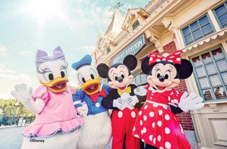Hong Kong Disneyland Park Tickets - Where the park is and how that affects your schedule