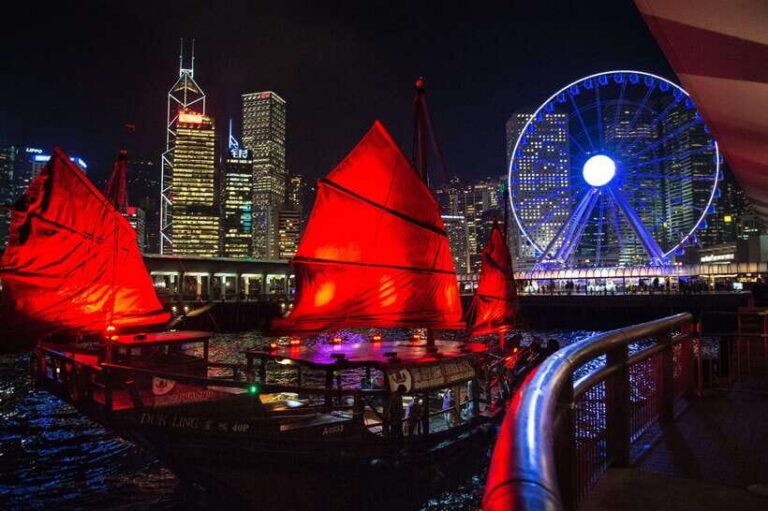 Hong Kong: Dukling, Antique Boat Tour in Victoria Harbour - The Dukling Experience: A floating museum, not just a ride