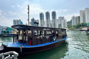 Hong Kong Fisherman’s Wharf: Aberdeen Fishing Village Boat Tour - Stop 1: Aberdeen Fishing Village waterfront and Tai Pak Floating Restaurant