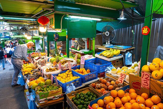 Hong Kong Food Tour: Central and Sheung Wan Districts - How the guide turns food into city knowledge