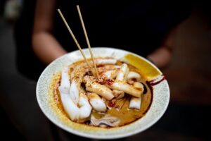 Hong Kong Food Tour: Sham Shui Po District - Walking itinerary: six tastings, one market, and a clear morning flow