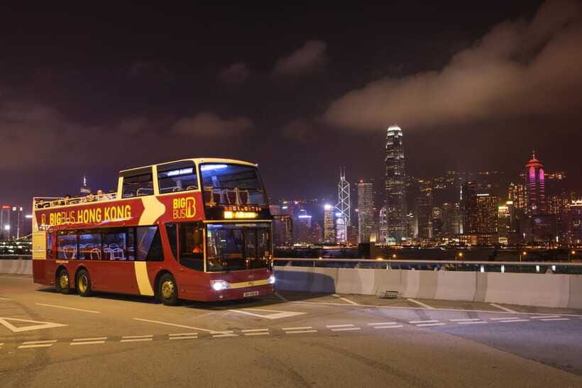 Hong Kong: Panoramic Night Tour of Kowloon by Open-top Bus - Language Options and the Audio That Helps You Navigate the Dark