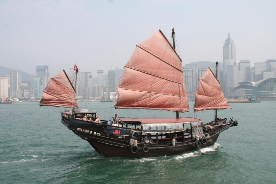 Hong Kong: Private Tour with a Local Guide - How the 2–12 hour format shapes your best route