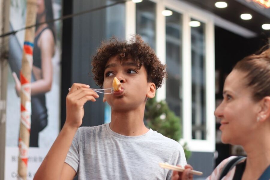 Hong Kong: Street Food Tasting Tour in Old Town Central - Walking, weather, and the reality of a food tour on foot