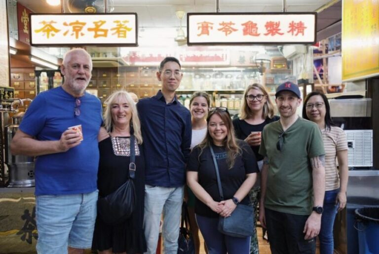 Hong Kong: Street Food Tasting Tour in Old Town Central - What you really eat on the Wing Lok Street to Central Market route