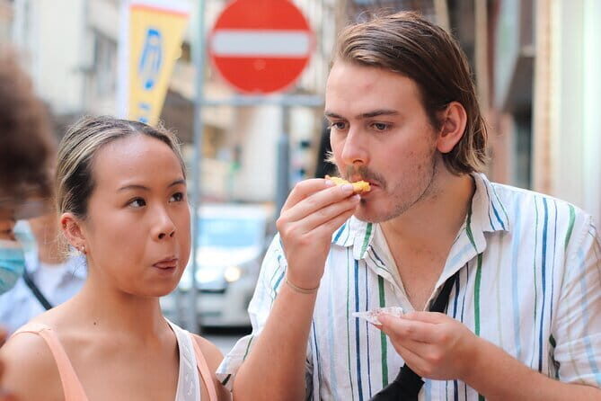 Hong Kong Street Food Tour with Locals - Dim Sum, Wonton & more - Egg tart and Five Flowers tea: sweet pastry and herbal ritual