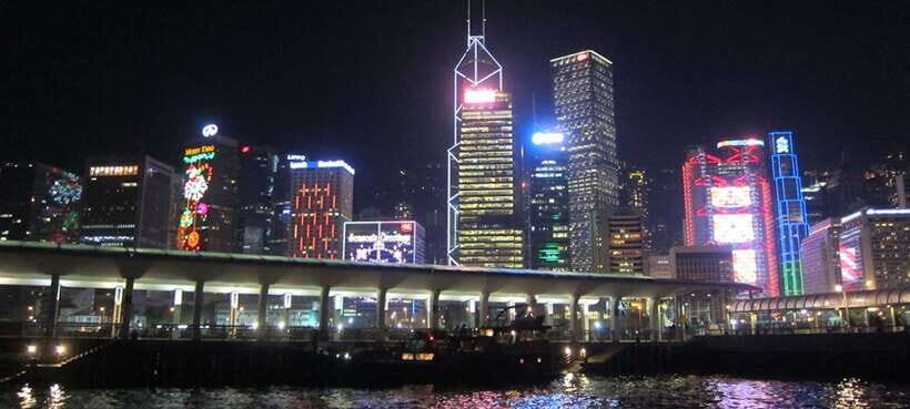 Hong Kong: Victoria Harbor Symphony Unlimited Drink Cruise - Unlimited drinks onboard: the fun part, plus small comfort tips