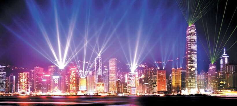 Hong Kong: Victoria Harbor Symphony Unlimited Drink Cruise - Deck strategy: upper deck wind vs lower deck comfort