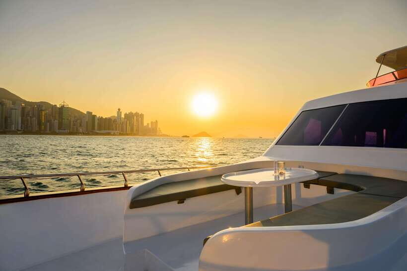 Hong Kong: Victoria Harbour Evening Cruise with Drinks - Finding Kowloon Public Pier No. 3 (and getting a good seat)