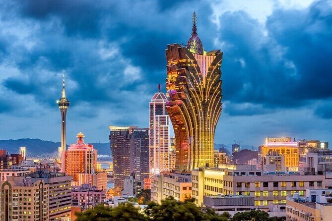 Macau Seat-In-Coach Day Tour from Hong Kong - Meeting point and hotel pickup: where the day starts