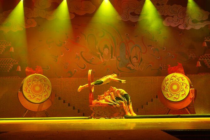 Red Theatre Beijing Acrobatic Show Tickets Official Booking - Choosing Your Seat in a Small Old Theater