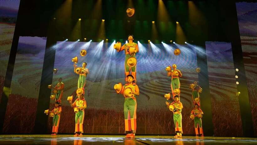 Red Theatre Beijing Acrobatic Show Tickets - Ticket Pickup: The QR Voucher Is Not Your Ticket