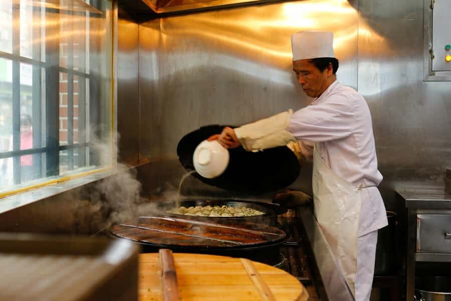 Shanghai: 3-Hour Local Food Tasting Tour - Where you start matters: lining up at South Huangpi Road