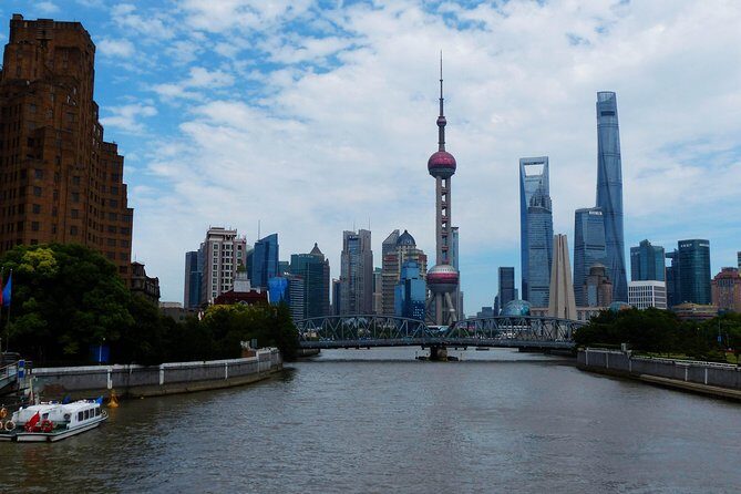 Shanghai Half Day Morning or Afternoon Sightseeing Tour - Yu Garden and Yu Yuan Old Street: classic Ming-era scenery and souvenir chaos