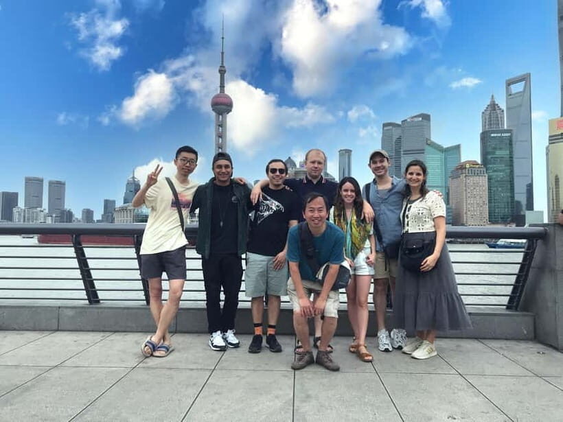 Shanghai Highlights Walking Tour With A Real Local - Why this 2.5-hour highlights loop works in Shanghai