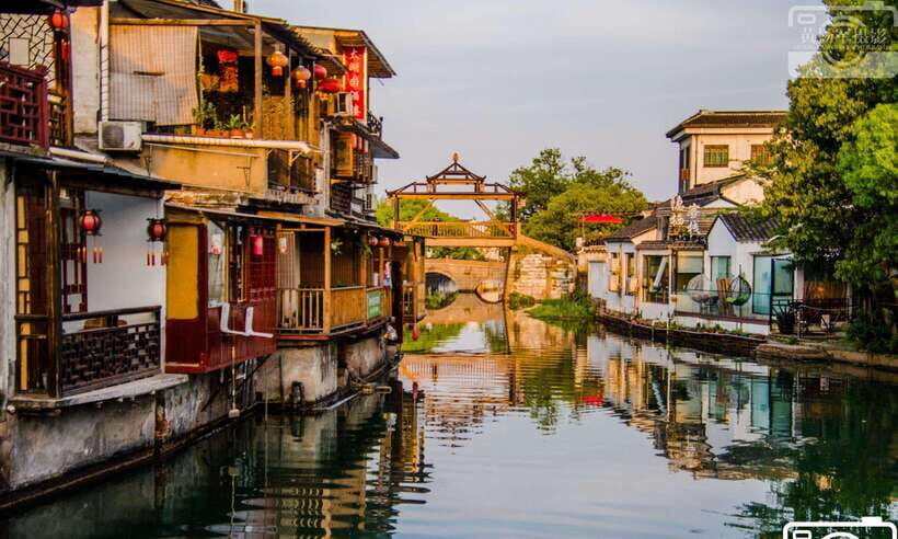 Shanghai: Private Shanghai & Zhujiajiao Tour with Lunch - Yuyuan Garden or Jade Buddha Temple: choosing the right cultural stop