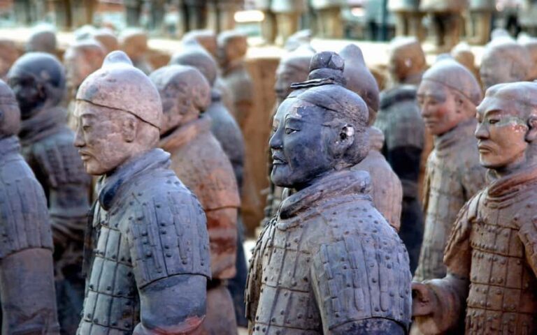 Xi'an: English-Guided Terracotta Army Small Group Tour - Picking the right meeting point: hotel pickup, metro, or the statue