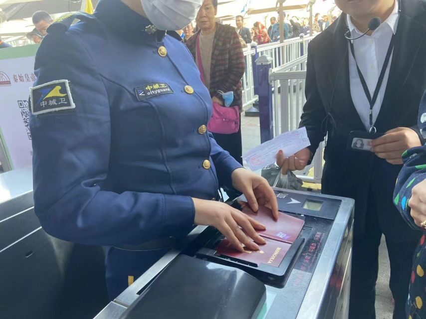 Xian: Guided Terracotta Army Bus Tour or Ticket Only Option - Price and value: is about $33 actually a good deal?