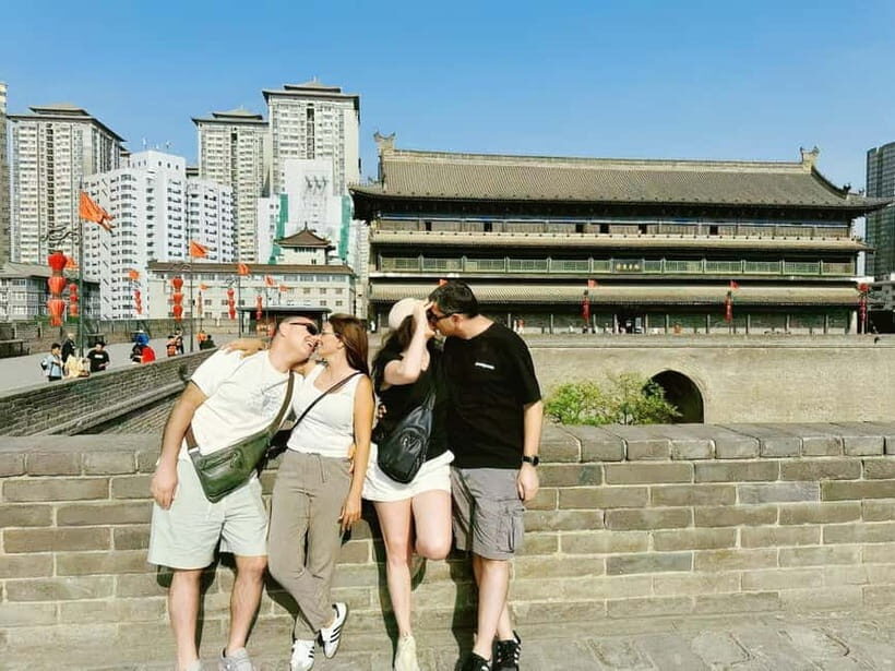 Xi'an in A Day: Terracotta Army+City Highlights+Family Lunch - Terracotta Army Museum: get the meaning before the shock