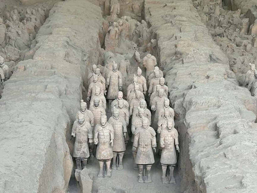 Xi'an in A Day: Terracotta Army+City Highlights+Family Lunch - City wall and Goose Pagoda later vs earlier: does order matter?