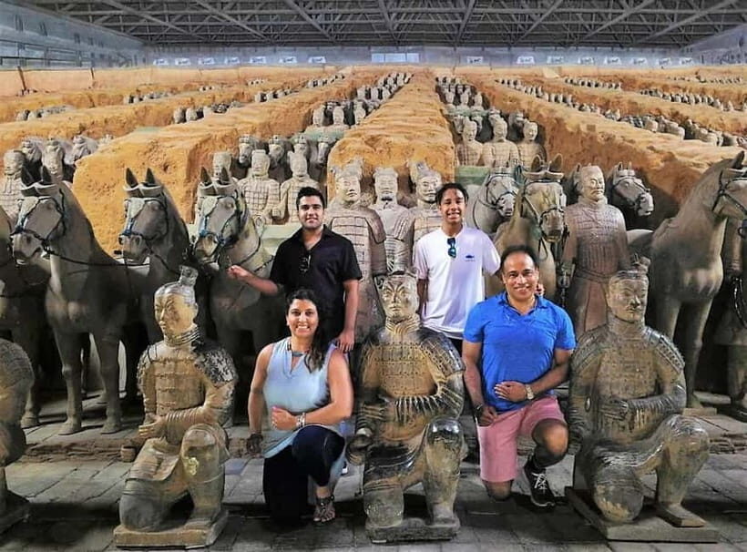 Xi'an: Terracotta Army Mini Group or Private Tour - The itinerary you’ll feel: starting point, 2.5 hours of museum time, then back