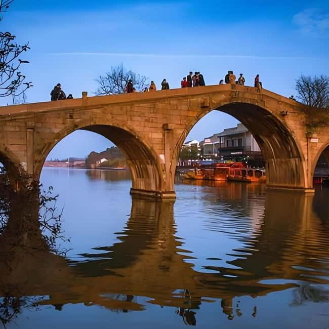 Yu Garden, Old Street, Bund & Zhujiajiao Water Town Bus Tour - Who should book this day tour (and who should skip it)