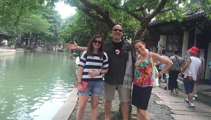 Yu Garden, Old Street, Bund & Zhujiajiao Water Town Bus Tour - Yu Garden: a guided hour in a 400-year-old imperial garden